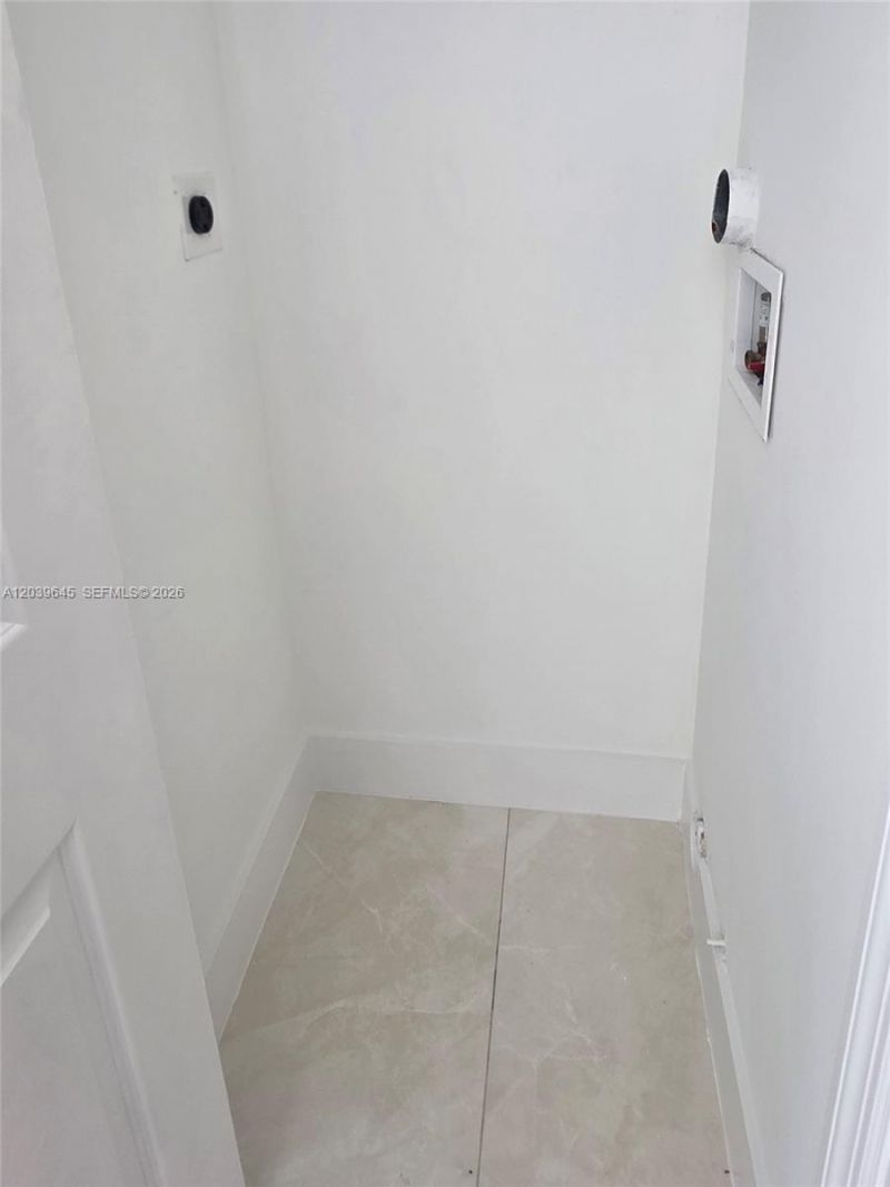 2154 W 60th St , Unit 12111, Hialeah, FL 33016 Photo