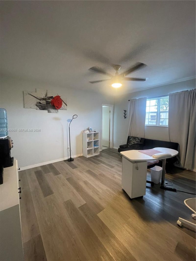 6945 W 2nd Way, Hialeah, FL 33014 Photo