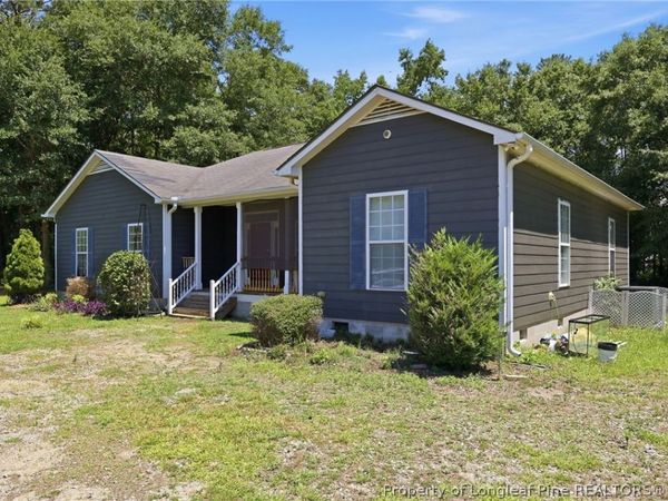 5232 Mcleod Drive, Maxton, NC 28364