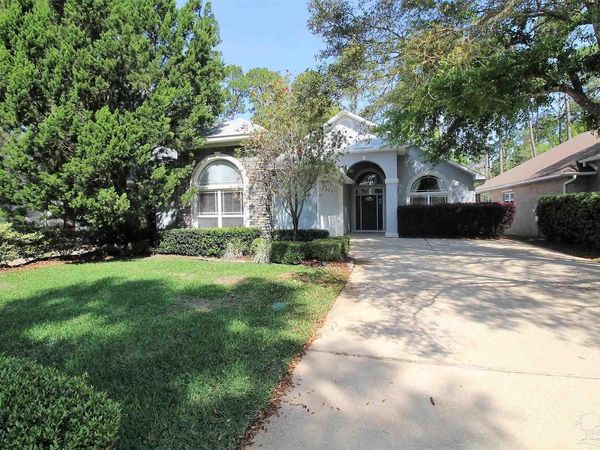 9850 Rail Cir, Pensacola, FL 32507