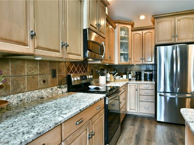 1458 Birch Run Drive NE, Warren, OH 44483 Photo 14