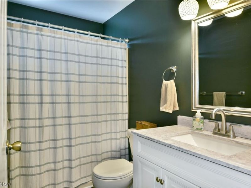 1458 Birch Run Drive NE, Warren, OH 44483 Photo 32
