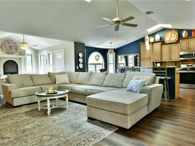 1458 Birch Run Drive NE, Warren, OH 44483 Photo 7