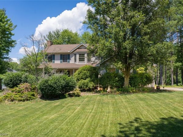 2919 Pine Trails Circle , Hudson, OH 44236