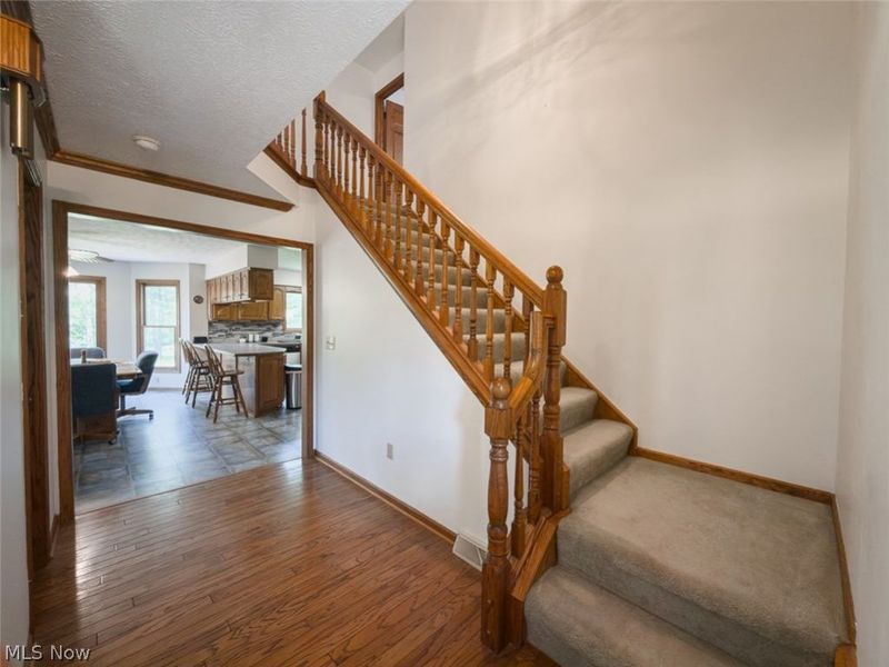 2919 Pine Trails Circle, Hudson, OH 44236 Photo 2