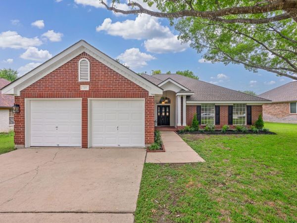 705 Split Oak DR , Pflugerville, TX 78660