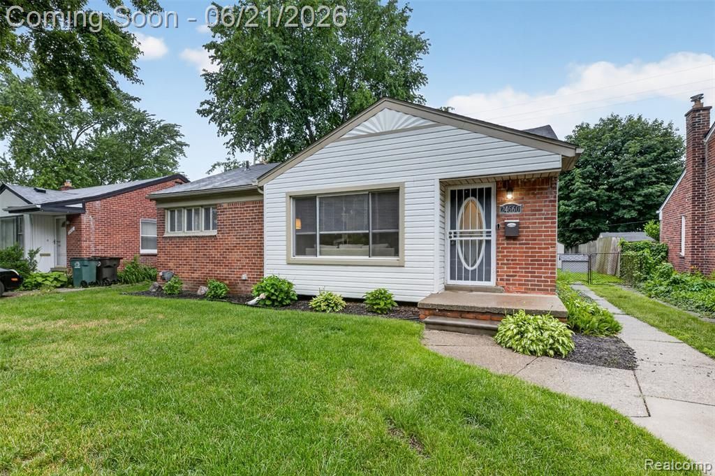 24660 Ridgedale Street , Oak Park, MI 48237 Main Photo
