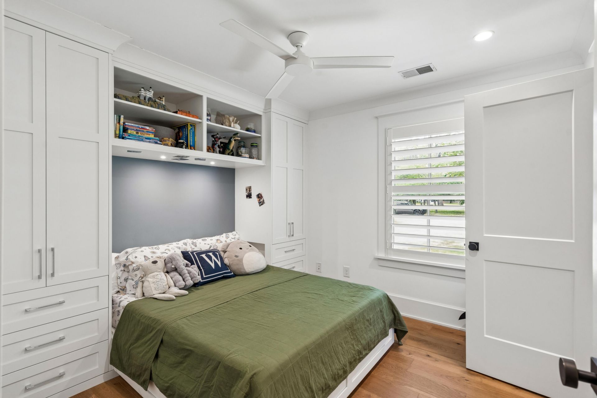 1035 Lakeview Drive Photo 34
