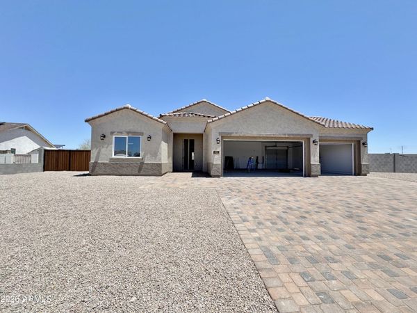 8314 W PLUM HOLLOW Drive, Arizona City, AZ 85123