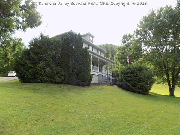 30 Straw Hat Circle, Kincaid, WV 25119