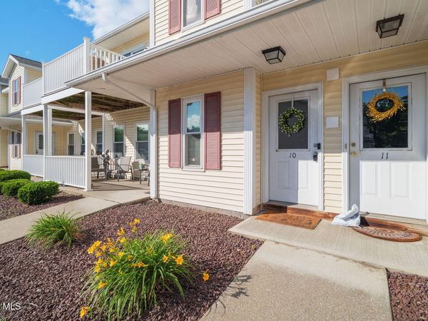 1710 Cambridge Manor Drive, Schenectady, NY 12302