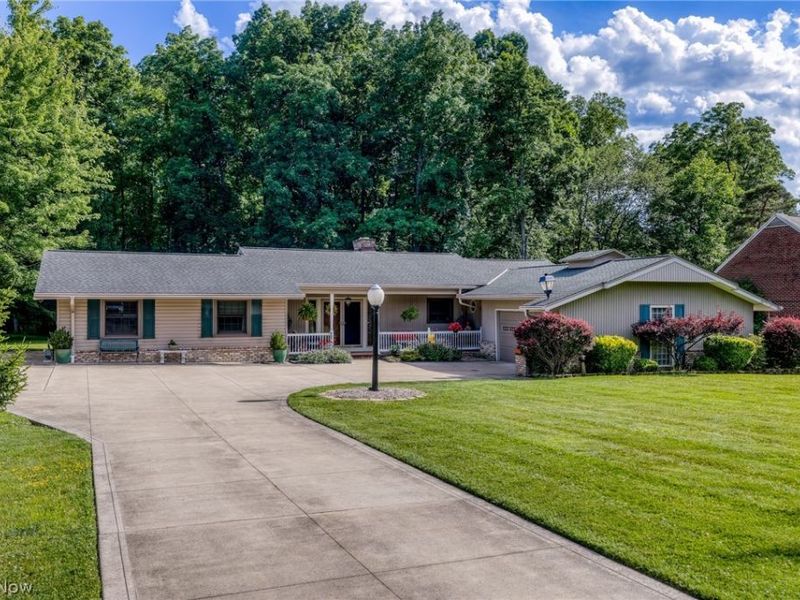 3270 Harris Road, Broadview Heights, OH 44147 Photo 2