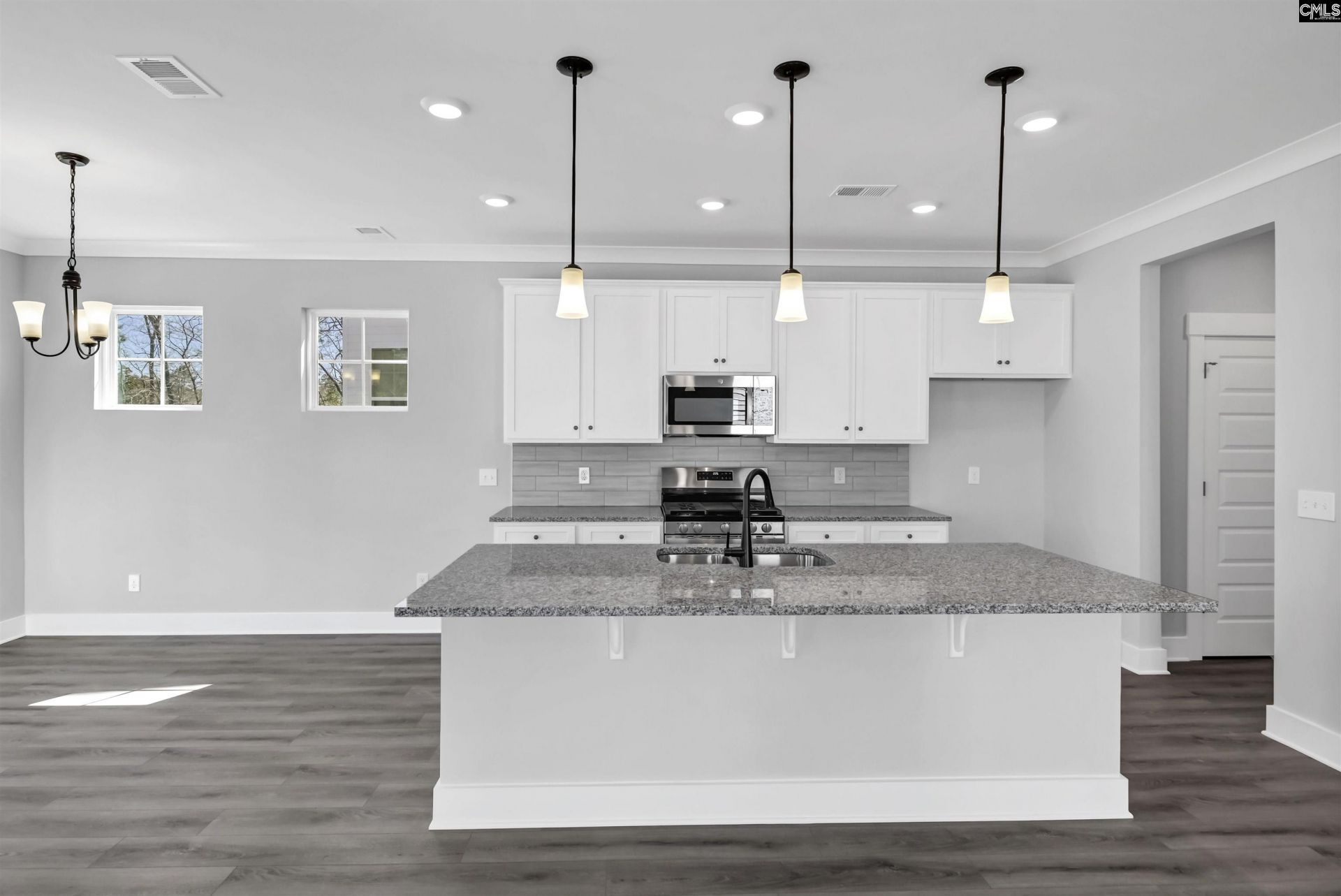 631 Thunder Gulch Avenue Photo 14