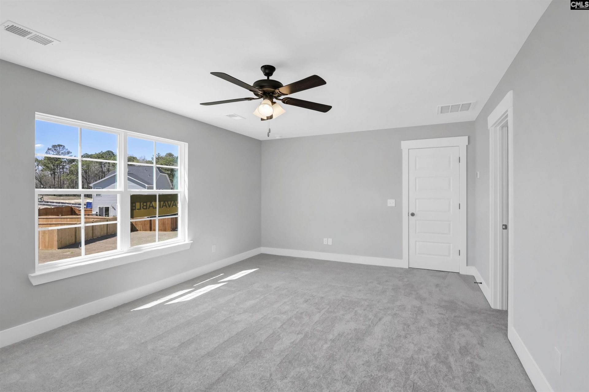 631 Thunder Gulch Avenue Photo 33