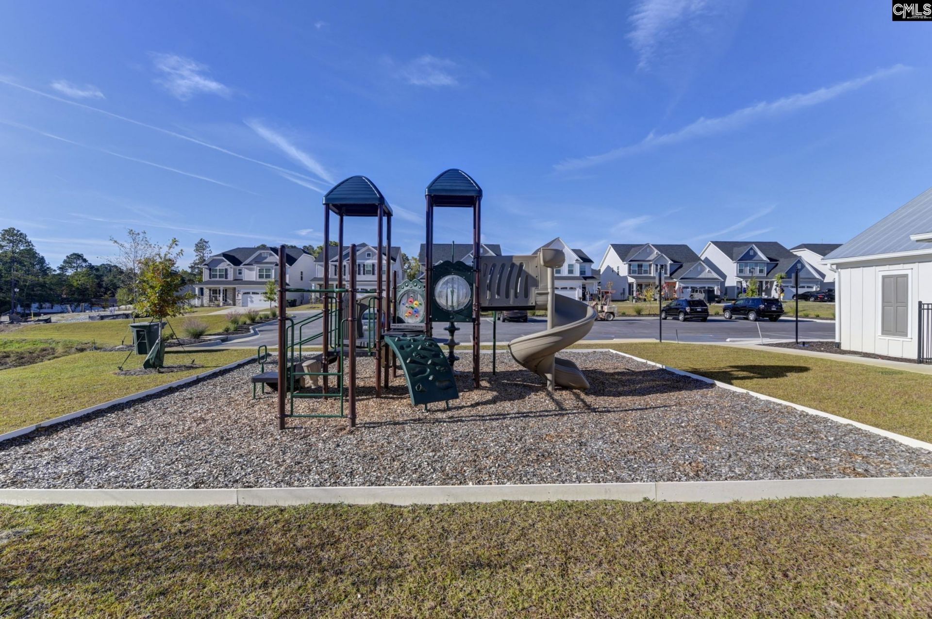 631 Thunder Gulch Avenue Photo 37