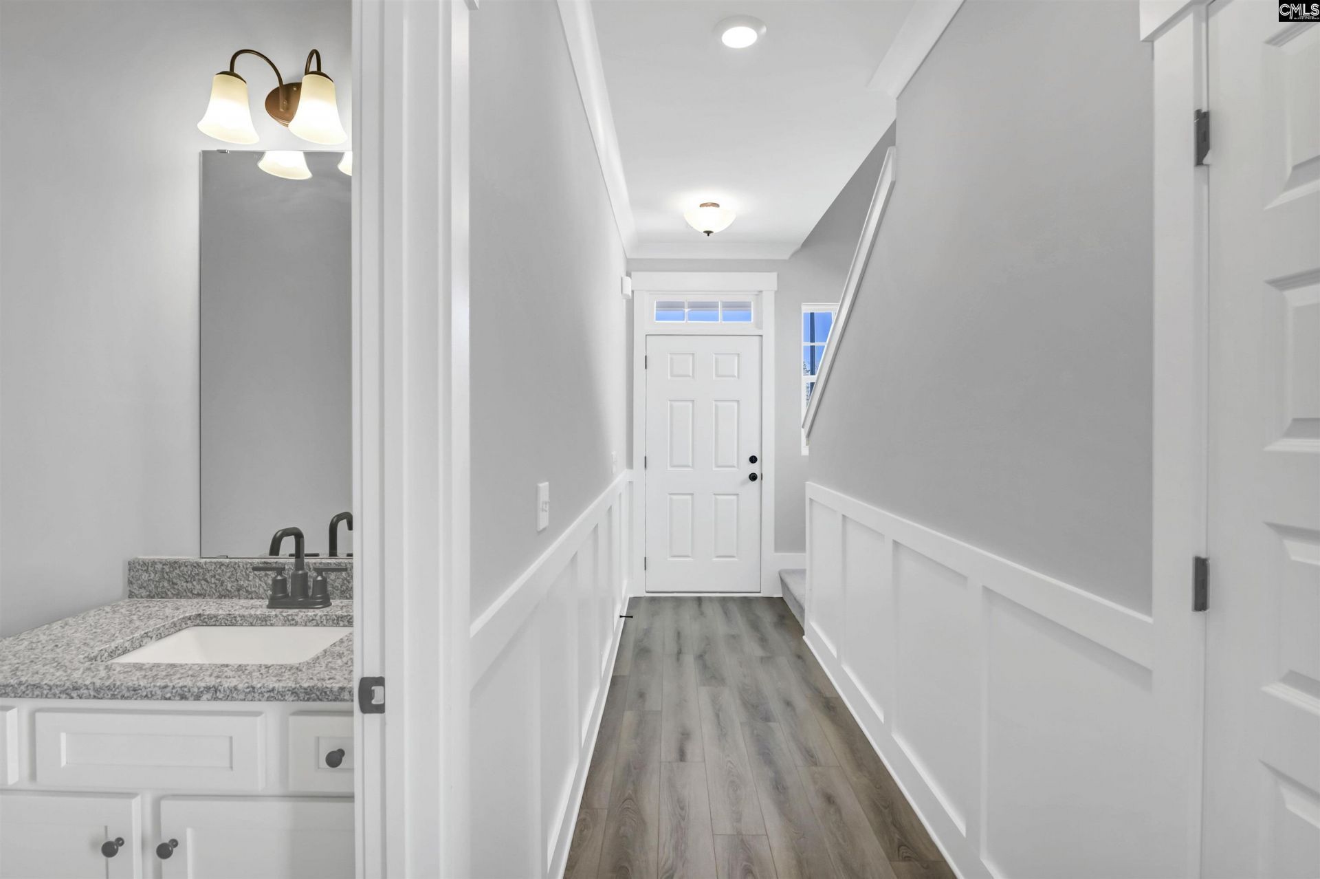 631 Thunder Gulch Avenue Photo 8