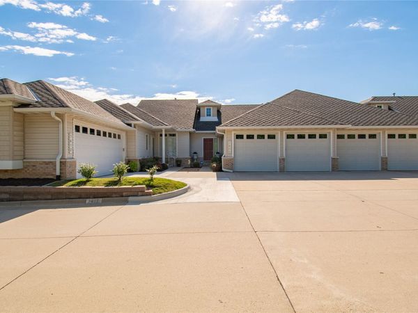 1408 NW 141st Street, Unit 8, Clive, IA 50325