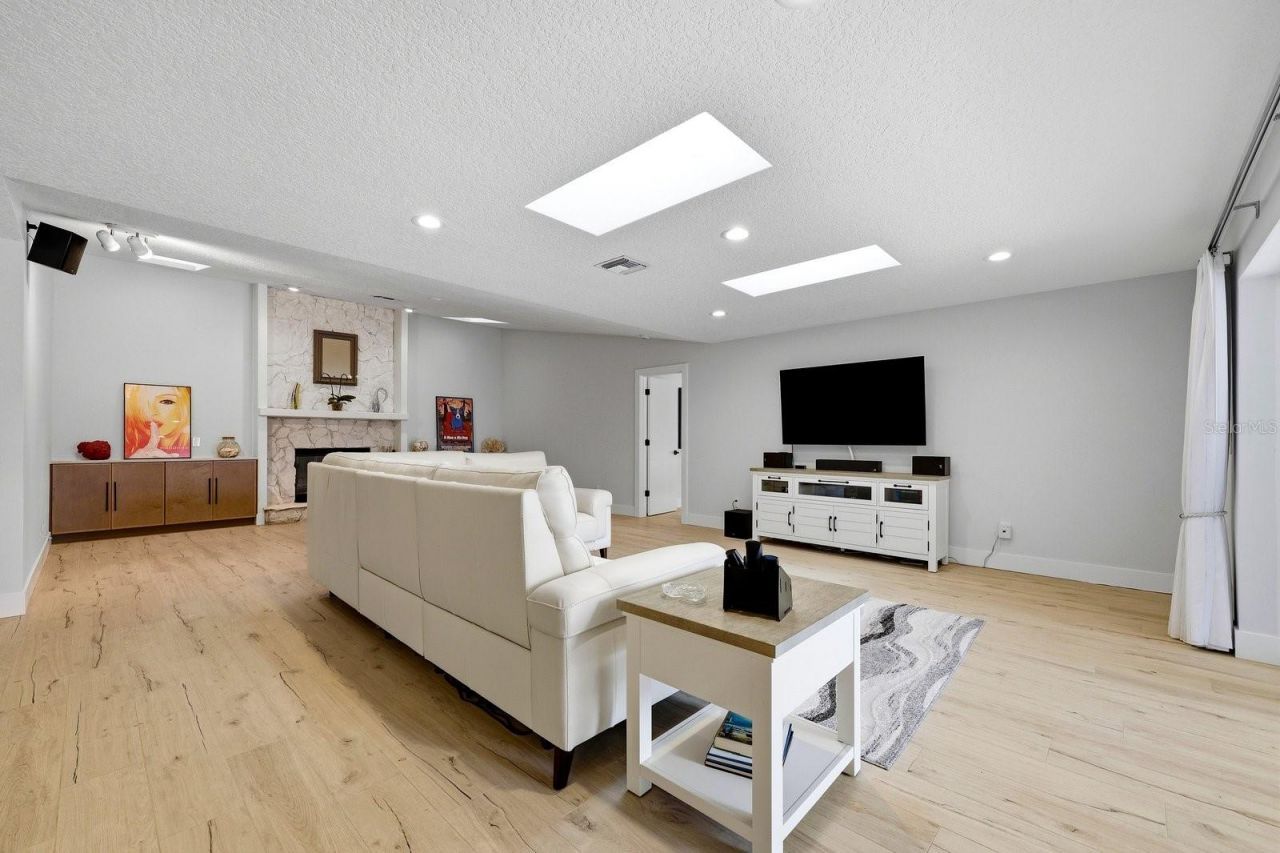 13867 Feather Sound Drive , Clearwater, FL 33762 Photo