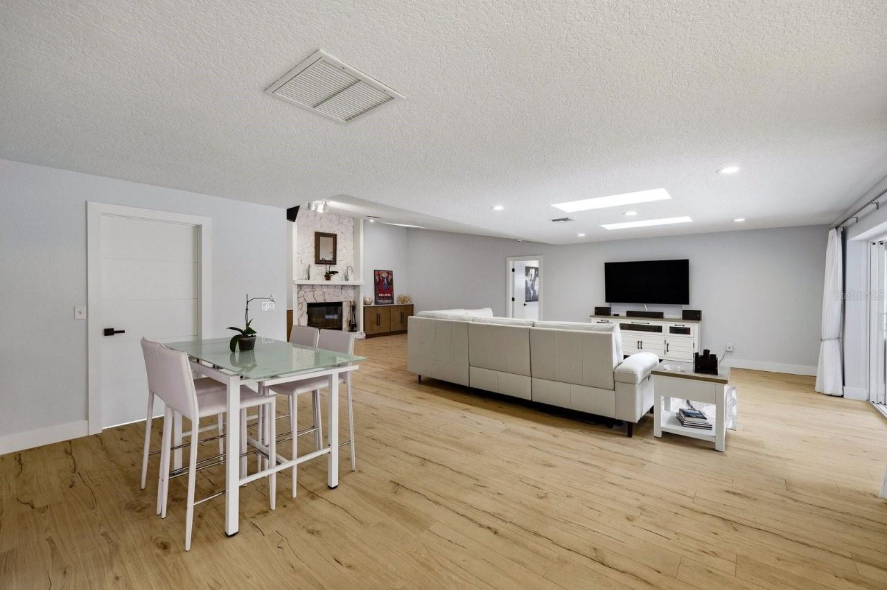 13867 Feather Sound Drive , Clearwater, FL 33762 Photo