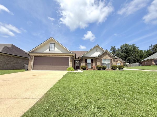 107 Coal Dr., Mooreville, MS 38857