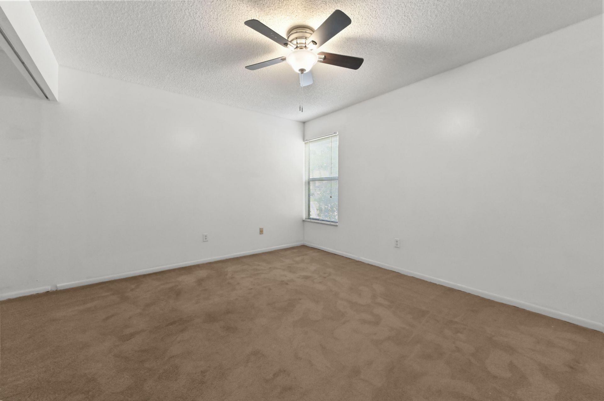 105 Lakeview Drive E, Royal Palm Beach, FL 33411 Photo