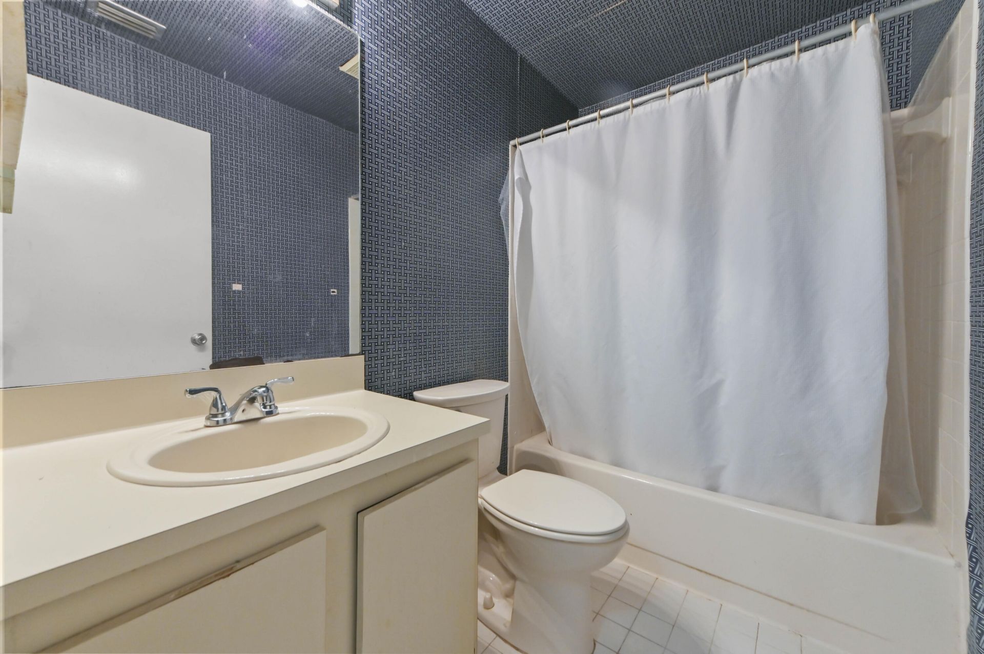 105 Lakeview Drive E, Royal Palm Beach, FL 33411 Photo