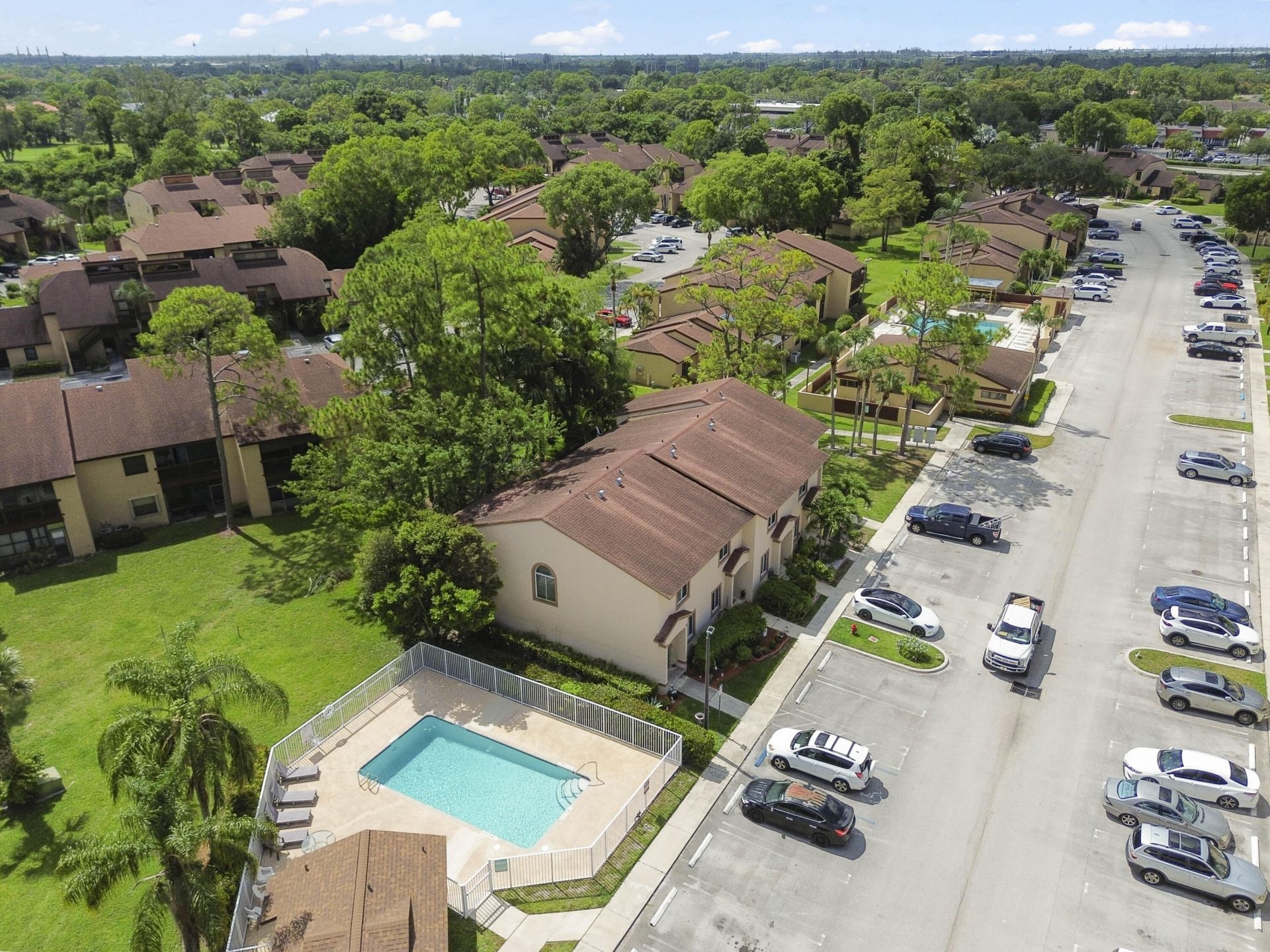 105 Lakeview Drive E, Royal Palm Beach, FL 33411 Photo