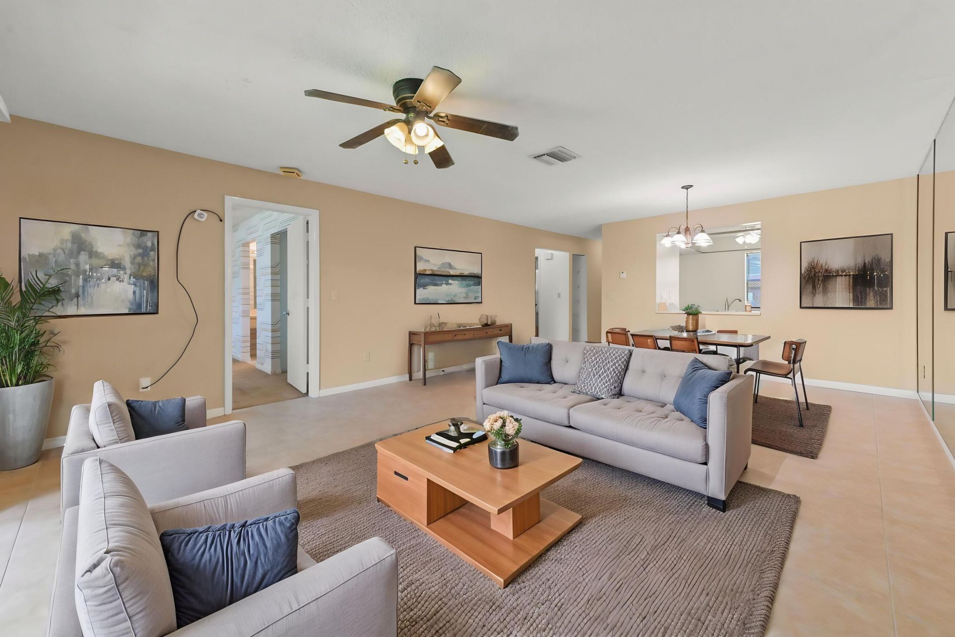 105 Lakeview Drive E, Royal Palm Beach, FL 33411 Photo