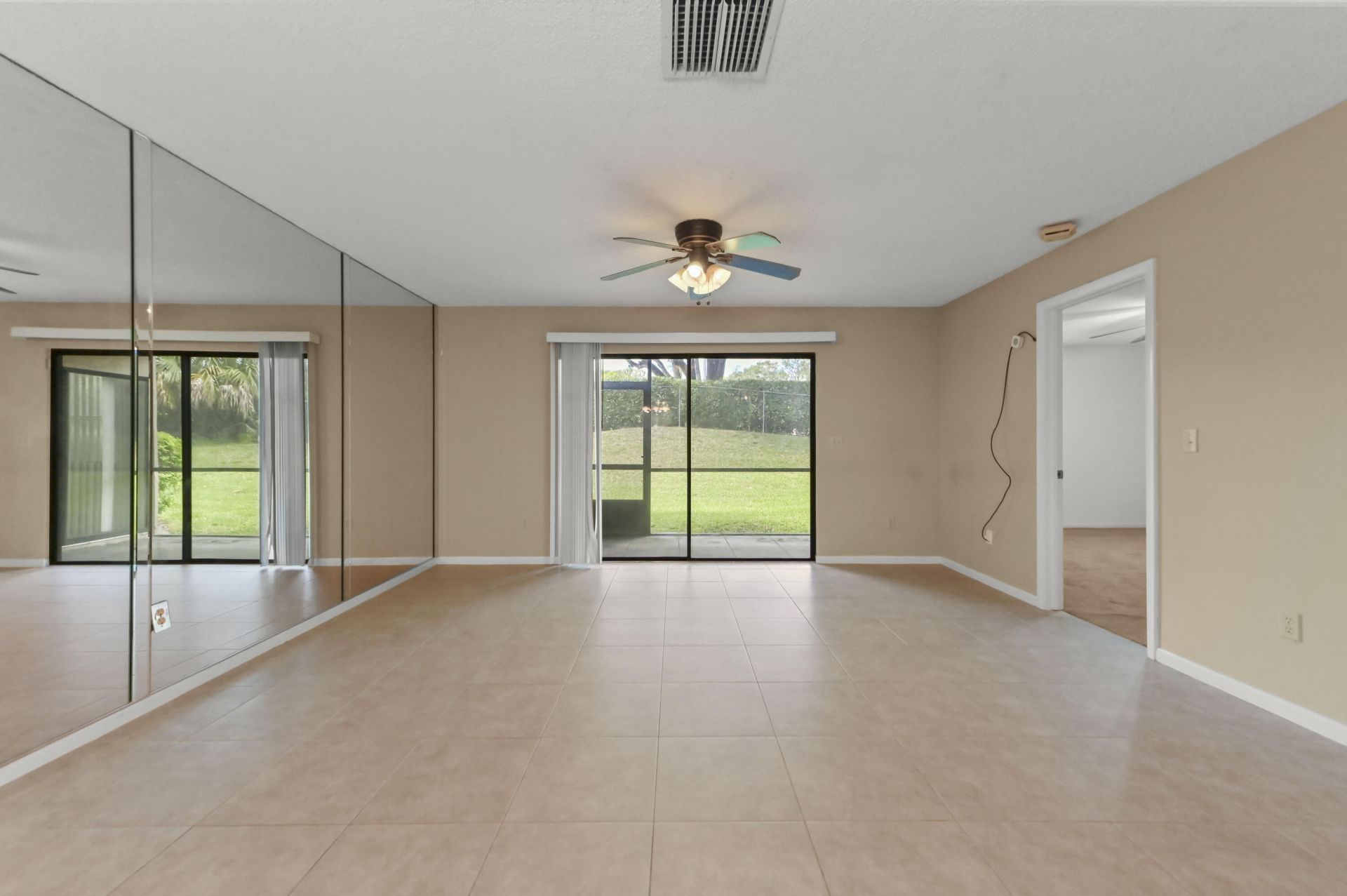 105 Lakeview Drive E, Royal Palm Beach, FL 33411 Photo