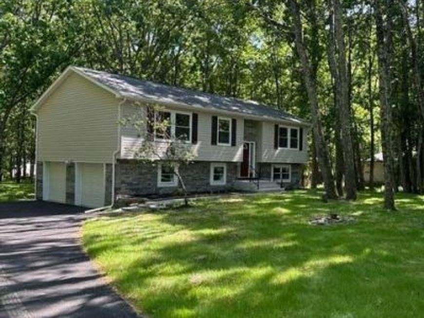 244 Upper Ridge Drive , Effort, PA 18330 Main Photo