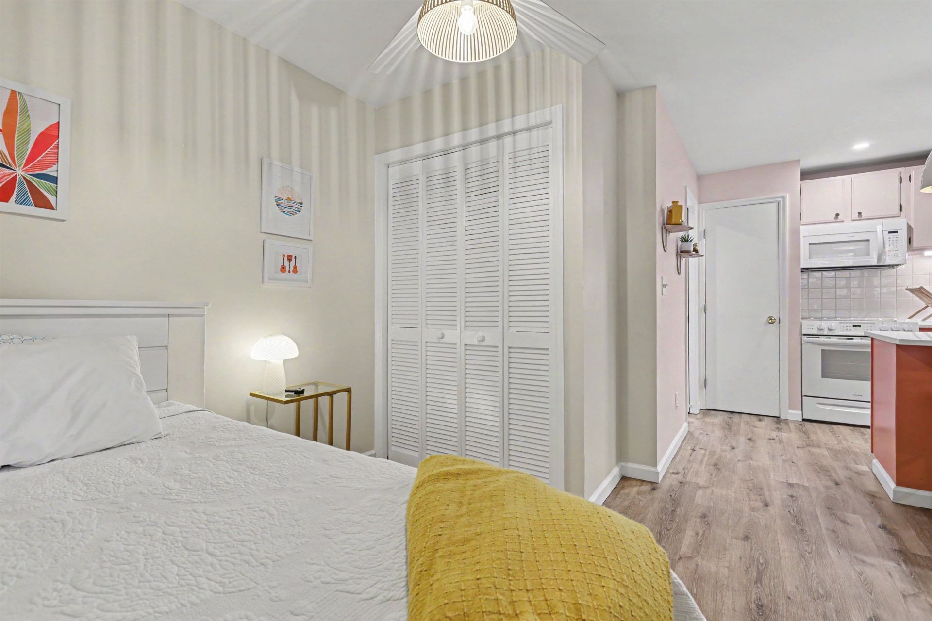4516 Seaview St. Photo 17