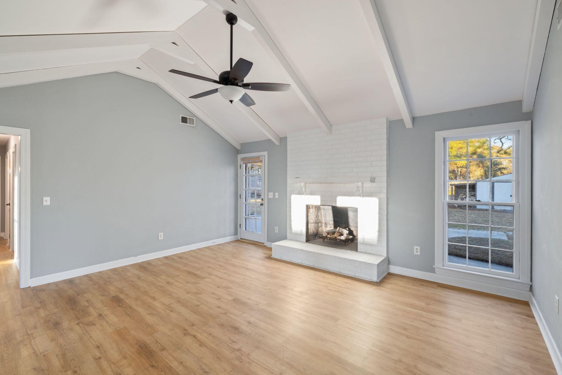 126 W Marion Road Photo 6