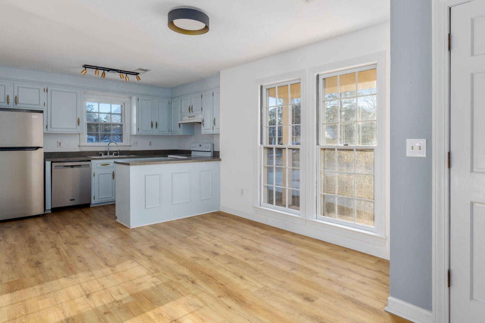 126 W Marion Road Photo 9
