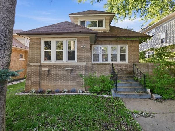 2962 N 55th STREET, Milwaukee, WI 53210