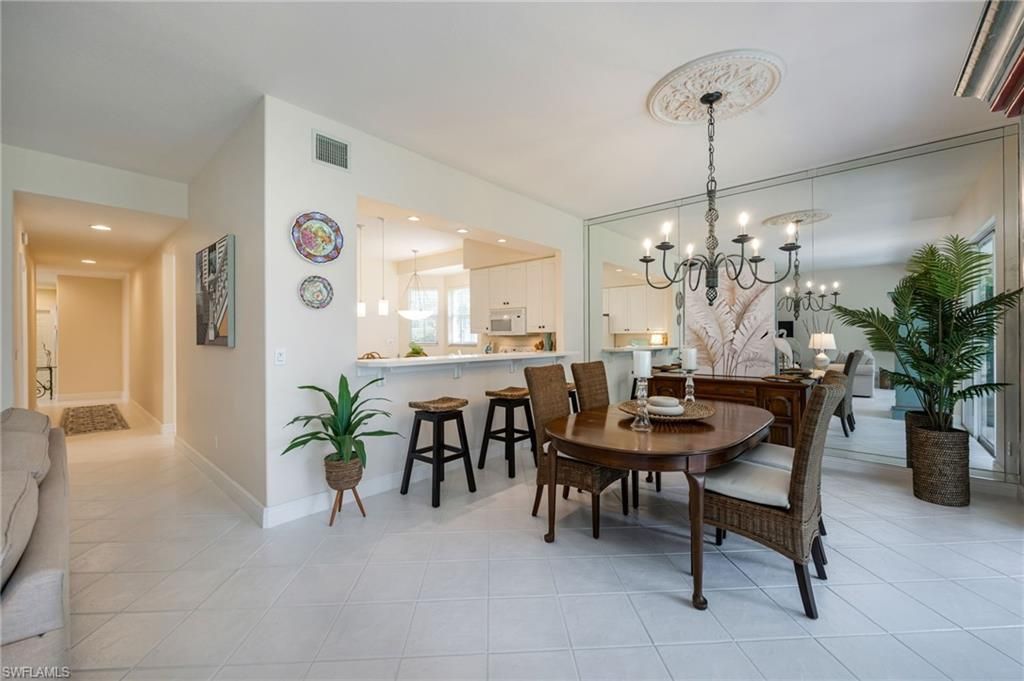 650 Vintage Reserve Cir, Unit 5-A, Naples, FL 34119 Photo