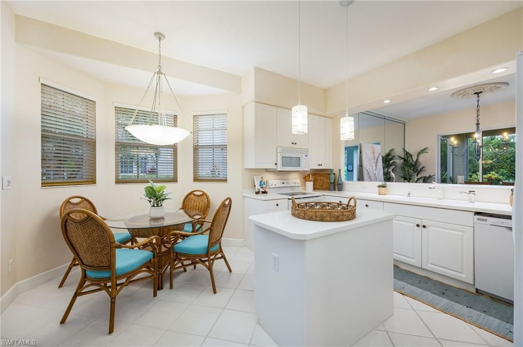 650 Vintage Reserve Cir, Unit 5-A, Naples, FL 34119 Photo