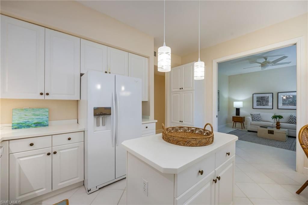 650 Vintage Reserve Cir, Unit 5-A, Naples, FL 34119 Photo