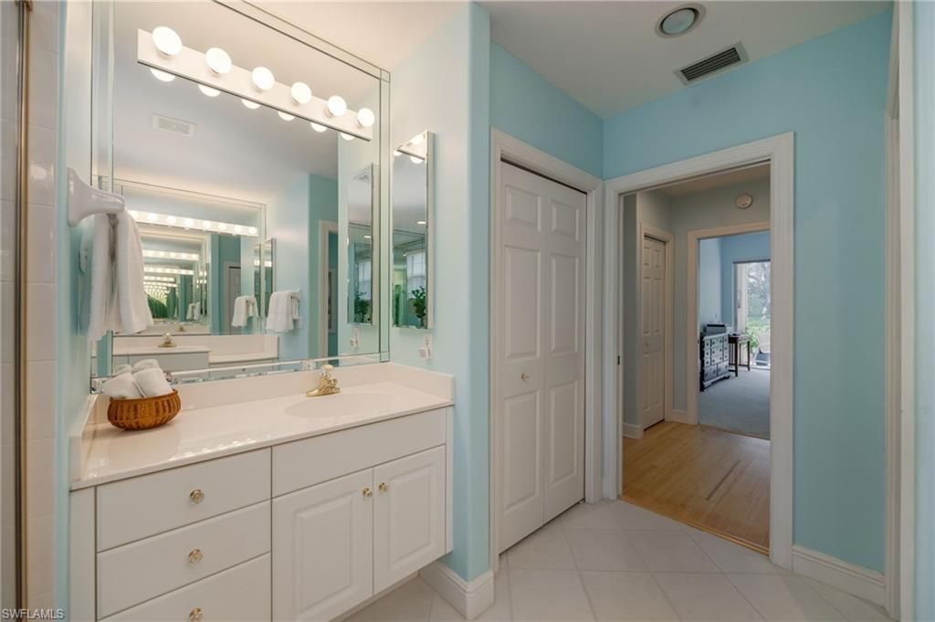 650 Vintage Reserve Cir, Unit 5-A, Naples, FL 34119 Photo