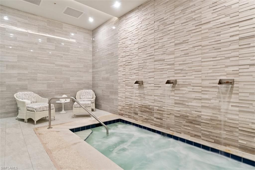 650 Vintage Reserve Cir, Unit 5-A, Naples, FL 34119 Photo