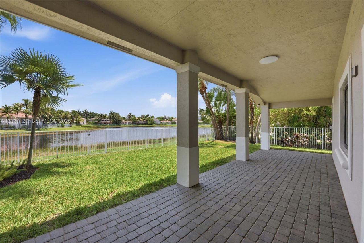 2048 Quail Roost Dr, Weston, FL 33327 Photo