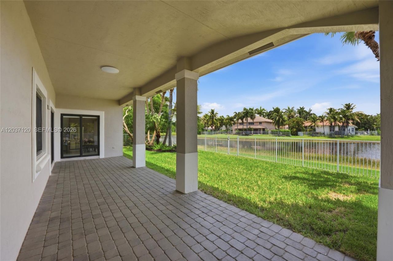 2048 Quail Roost Dr, Weston, FL 33327 Photo