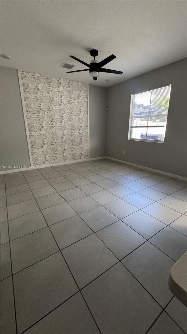 834 SE 16th Ct , Homestead, FL 33034 Photo