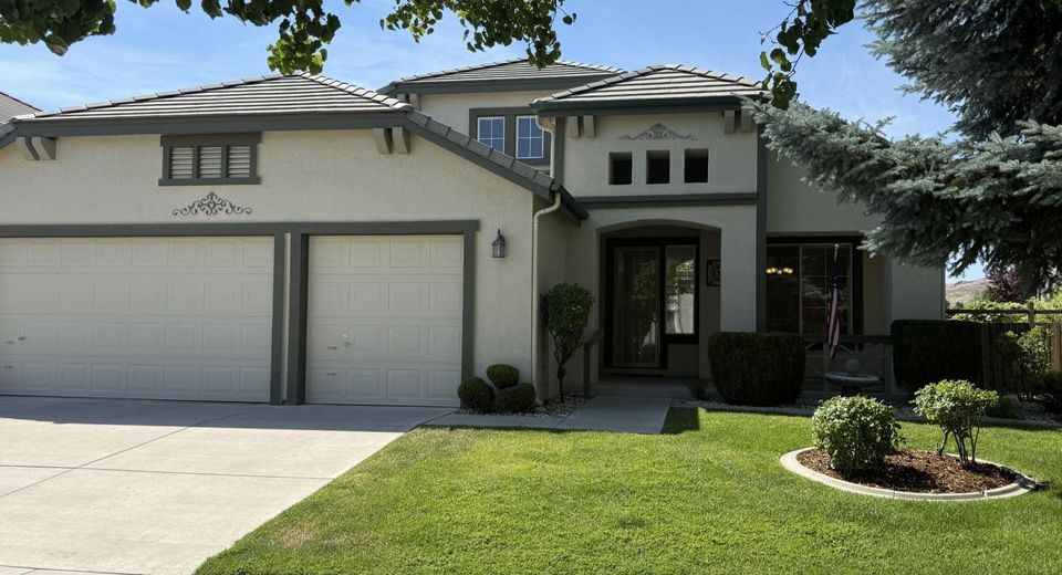 6756 Cinnamon Drive, Sparks, NV 89436 Photo