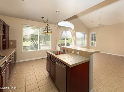 6756 Cinnamon Drive, Sparks, NV 89436 Photo