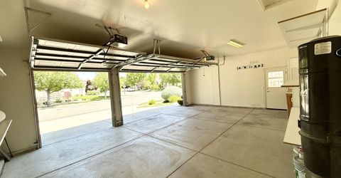 6756 Cinnamon Drive, Sparks, NV 89436 Photo