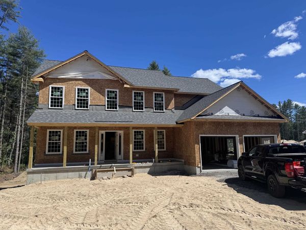 124 South Road, Londonderry, NH 03053