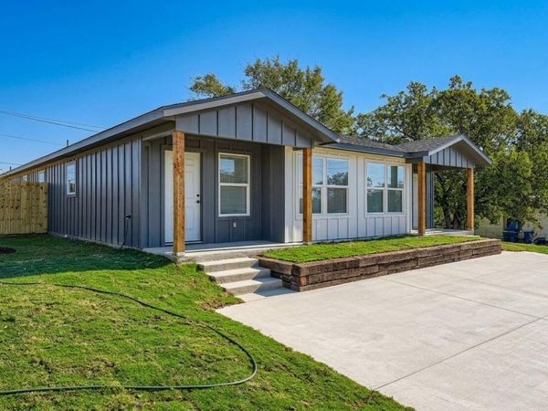 111 Fisher ST , Unit A & B, Elgin, TX 78621