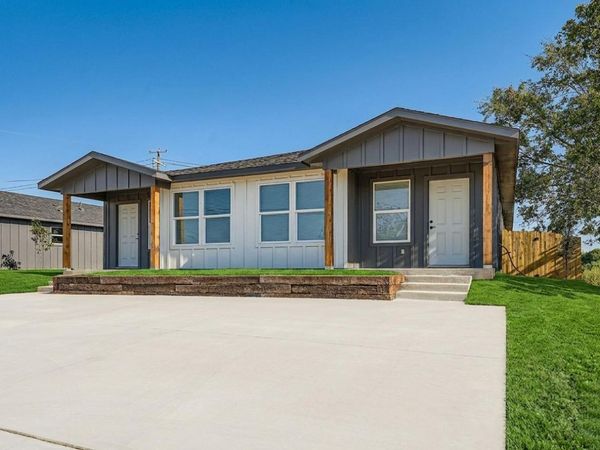 109 Fisher ST , Unit A & B, Elgin, TX 78621