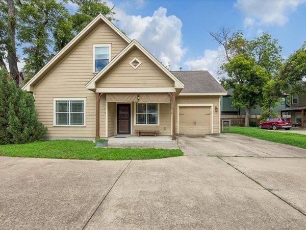 3211 Holton ST, Unit 3211B, Austin, TX 78702