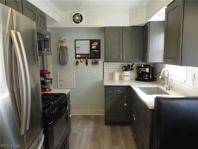 4347 Redding Road, Cleveland, OH 44109 Photo 13
